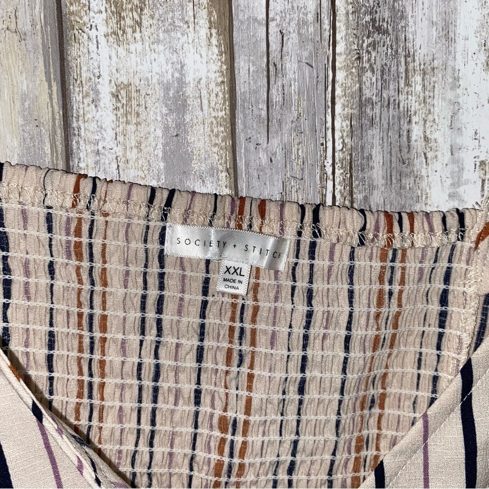 NWT Society Stitch Crop - Picture 5 of 5